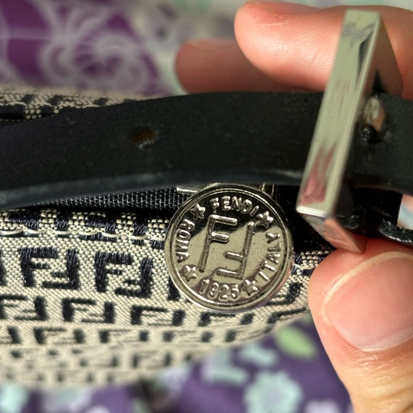 Authentique vintage Fendi shoulder bag - Picture 5 of 8